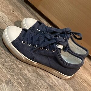 Simple Navy Blue Canvas Sneakers